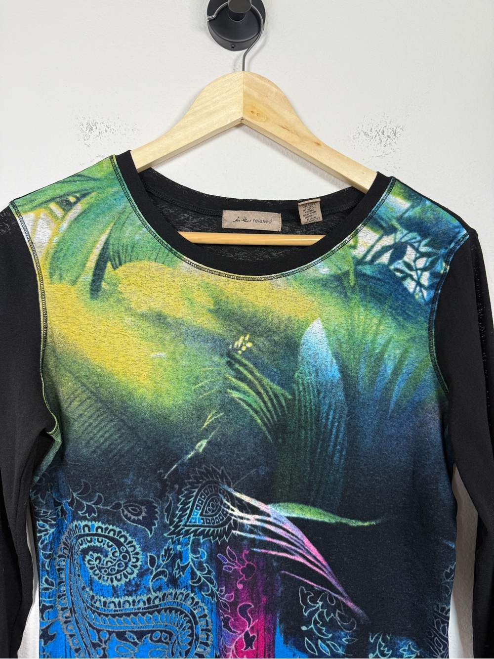 i.e. Relaxed Womens Large Y2K Abstract Mesh Top Sheer Maximalist Graphic Tee - Picture 5 of 10